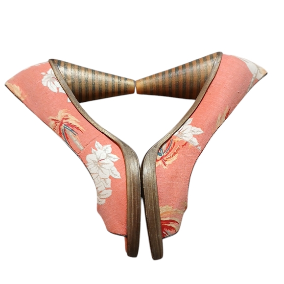Poetic License Tropical Cone Heel Peep Toe Pumps Women's size 8 Heels - Picture 2 of 13